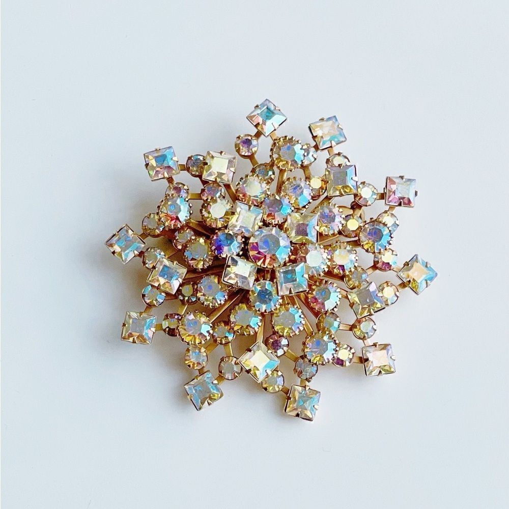 Vintage Juliana Rhinestone Snowflake Brooch - Picture 7 of 8